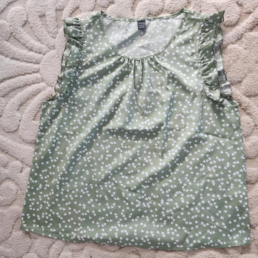 Sleevless ruffle Top Bundle!!! - Picture 2 of 3